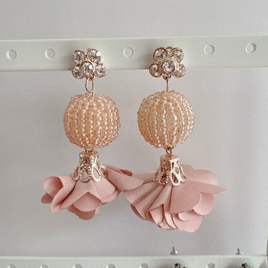 Topshop Blossom Beaded Floral Drop Earrings 9$